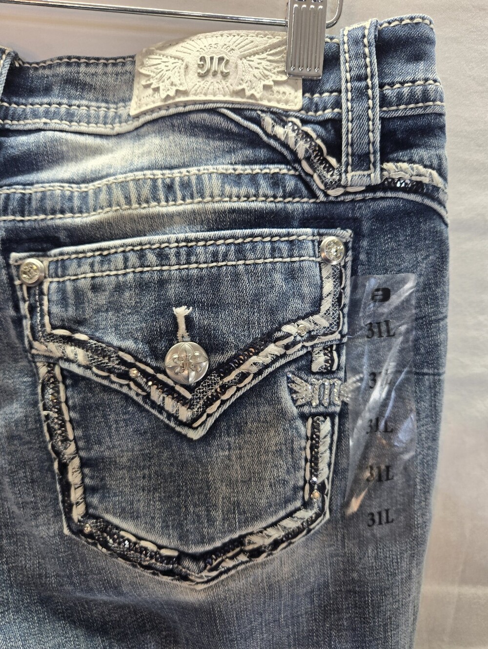 Miss Me Women's 31L Low Rise Bootcut Jeans Embroidered 31X34 New with Tags